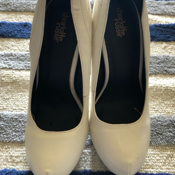 Heels - Picture 3 of 4